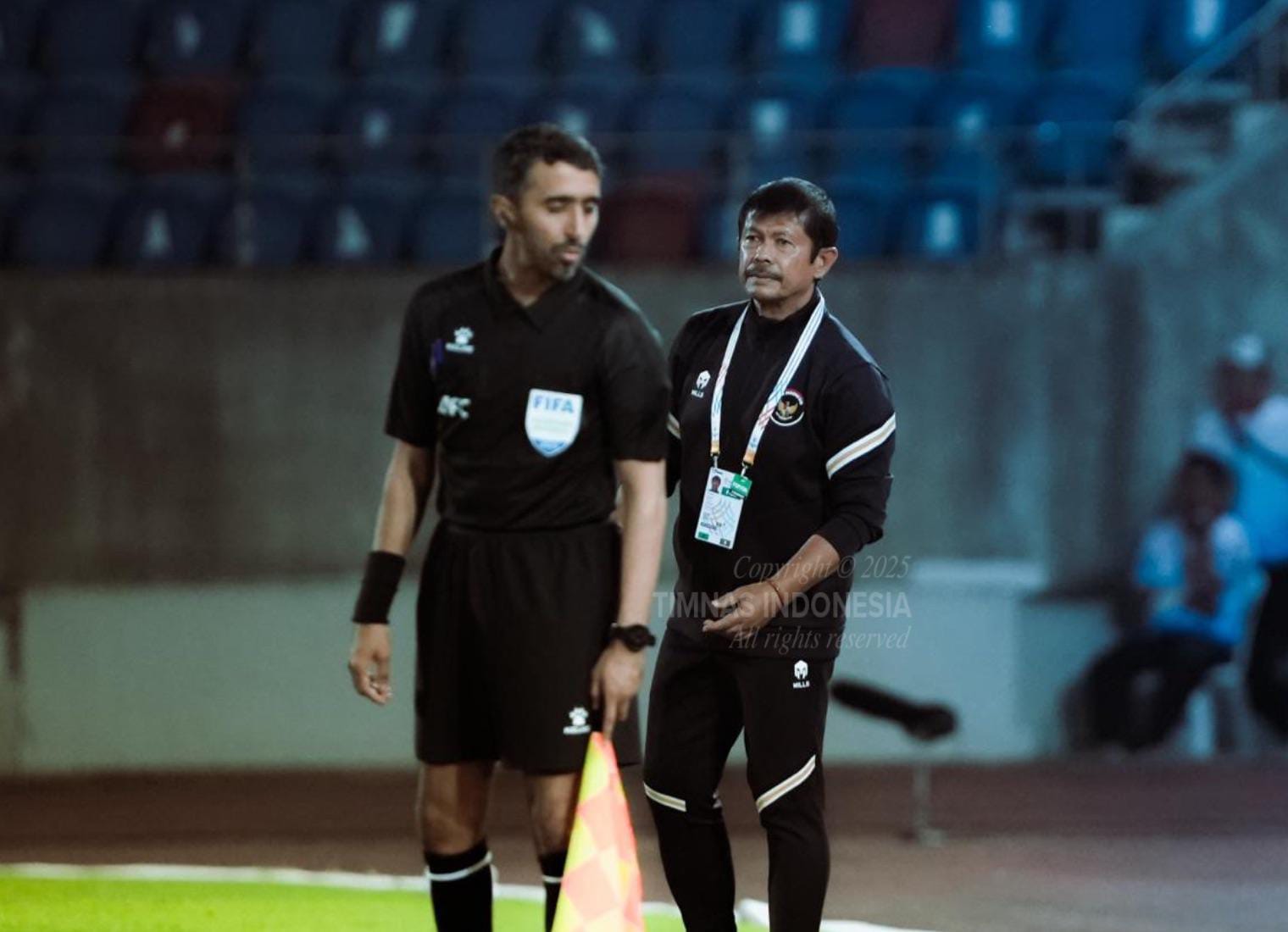 Pelatih Timnas Indonesia U-23, Indra Sjafri, saat pertandingan melawan Filipina di Sea Games Thailand.