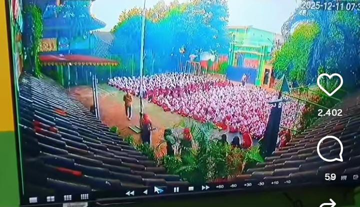CCTV Mobil MBG terobos pagar sekolah dan tabrak siswa di lapangan yang sedang duduk saat literasi