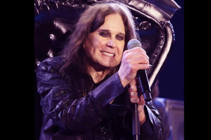 Ozzy Osbourne Suami dari Sharon Osbourne sewaktu masih hidup.