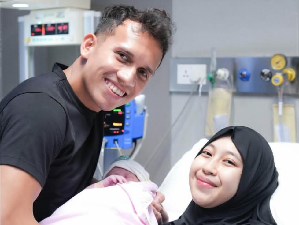 Adiba Khanza melahirkan putri pertamanya dengan Egy Maulana Vikri.