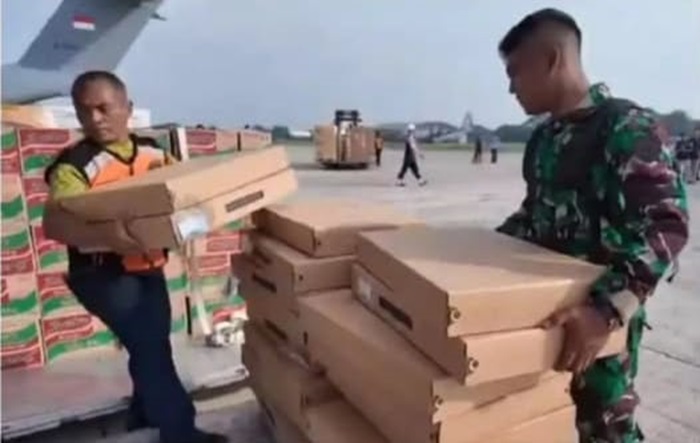 Ilustrasi distribusi bantuan di Bener Meriah, Aceh, Kamis (4/12)