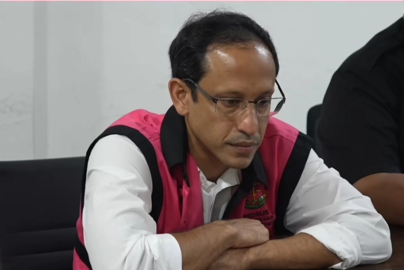 Eks Mendikbudristek Nadiem Makarim saat menjalani pelimpahan tahap dua.