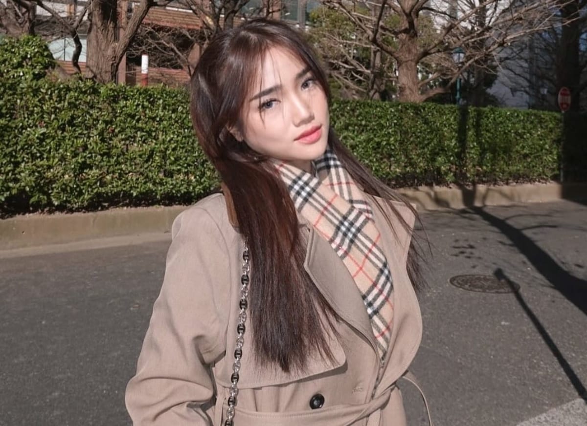 Fujianti Utami Putri merupakan figur publik muda yang aktif di dunia hiburan dan media digital.