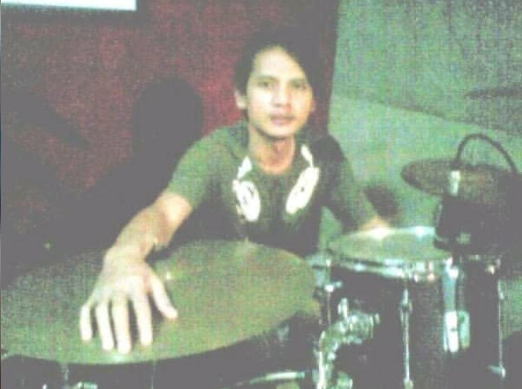 Hendro Sunyoto drumer pertama Tipe-X meninggal dunia.