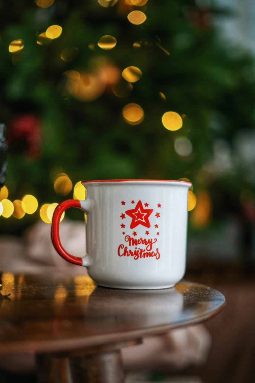 Di balik gemerlap Natal, ada makna sederhana tentang kasih, kebersamaan, dan pulang ke rumah.