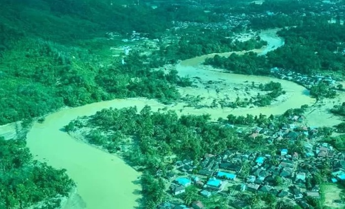 Ilustrasi banjir sumatera dilihat dari atas.