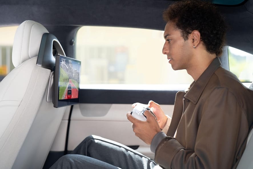 Mobil listrik pertama Sony dan Honda resmi sematkan hiburan bermain game melalui PS Remote.