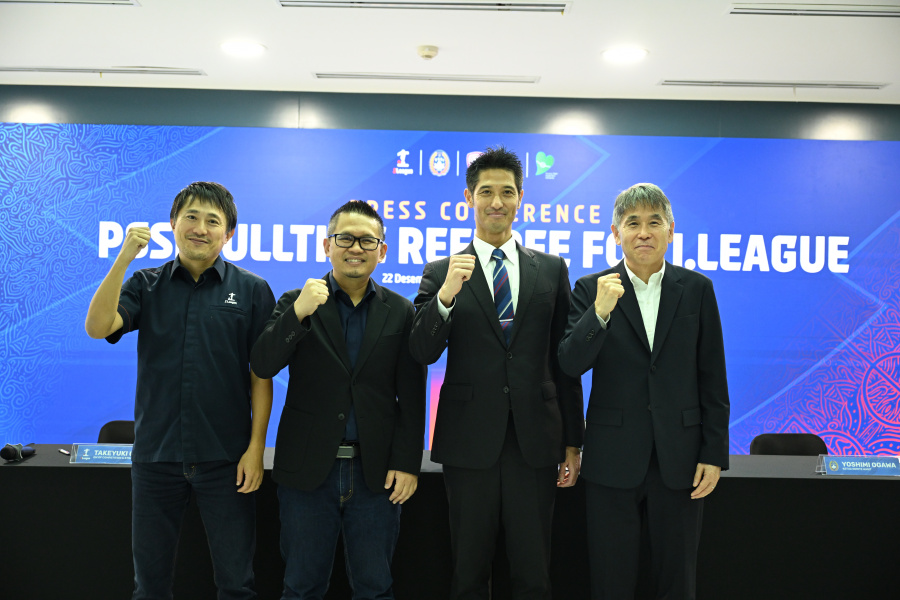 Press Conference saat operator liga (i-League) bertemu dengan perwakilan (J-League) untuk pengembangan kualitas wasit Indonesia