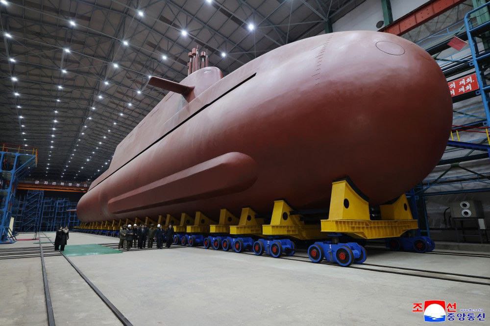 Korea Utara pamerkan kapal selam terbaru bertenaga nukli