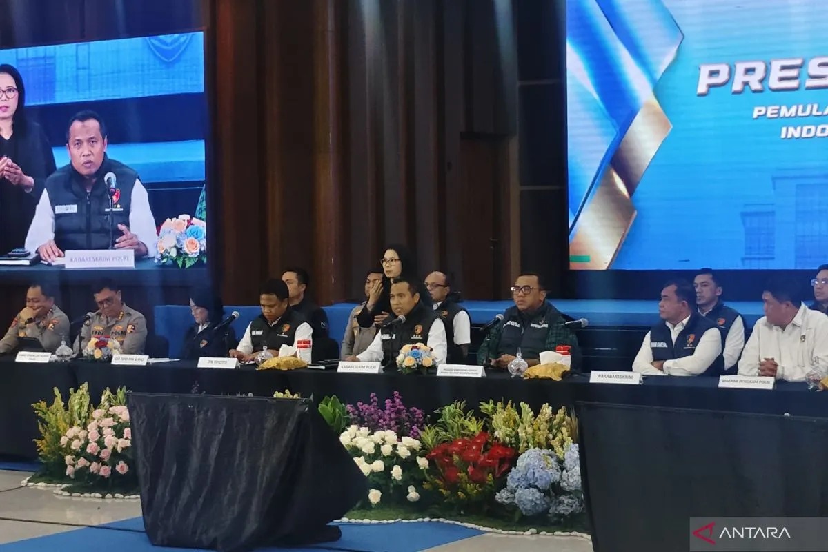 Polri menggelar konferensi pers pemulangan sembilan warga negara Indonesia (WNI) yang menjadi korban tindak pidana perdagangan orang (TPPO) dari Kamboja