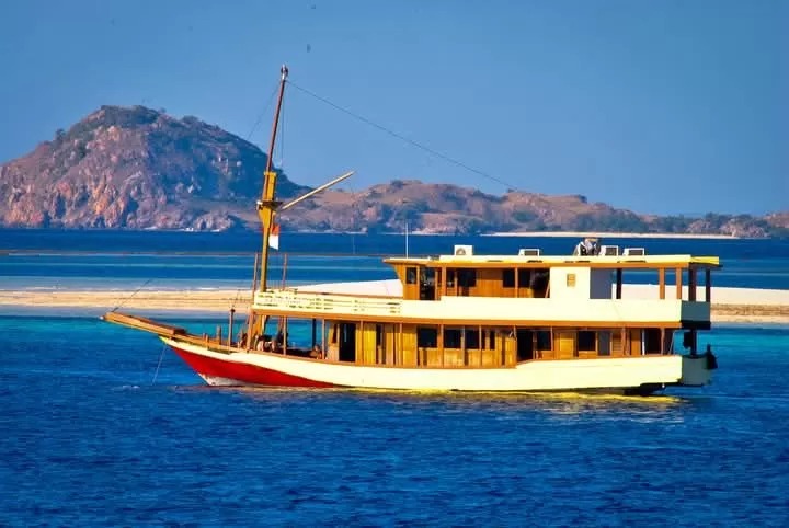 Tim SAR Gabungan melaksanakan operasi SAR 4 WNA asal Spanyol yang hilang pasca insiden kapal wisata di Labuan Bajo, NTT