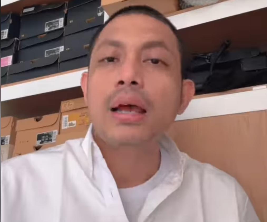 Disjoki asal Aceh, DJ Donny terima teror bangkai ayam hingga surat peringatan terkait perilakunya usai bersuara soal bencana di Aceh.