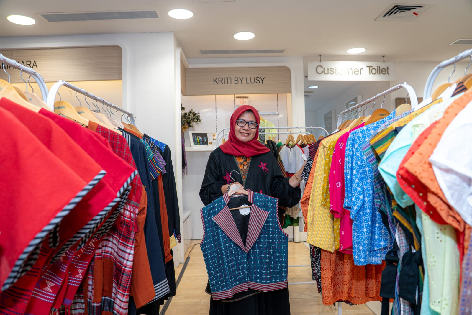 Kriti by Lusy kini tampil di pameran BRI dan pasar luar negeri dengan wastra modern.