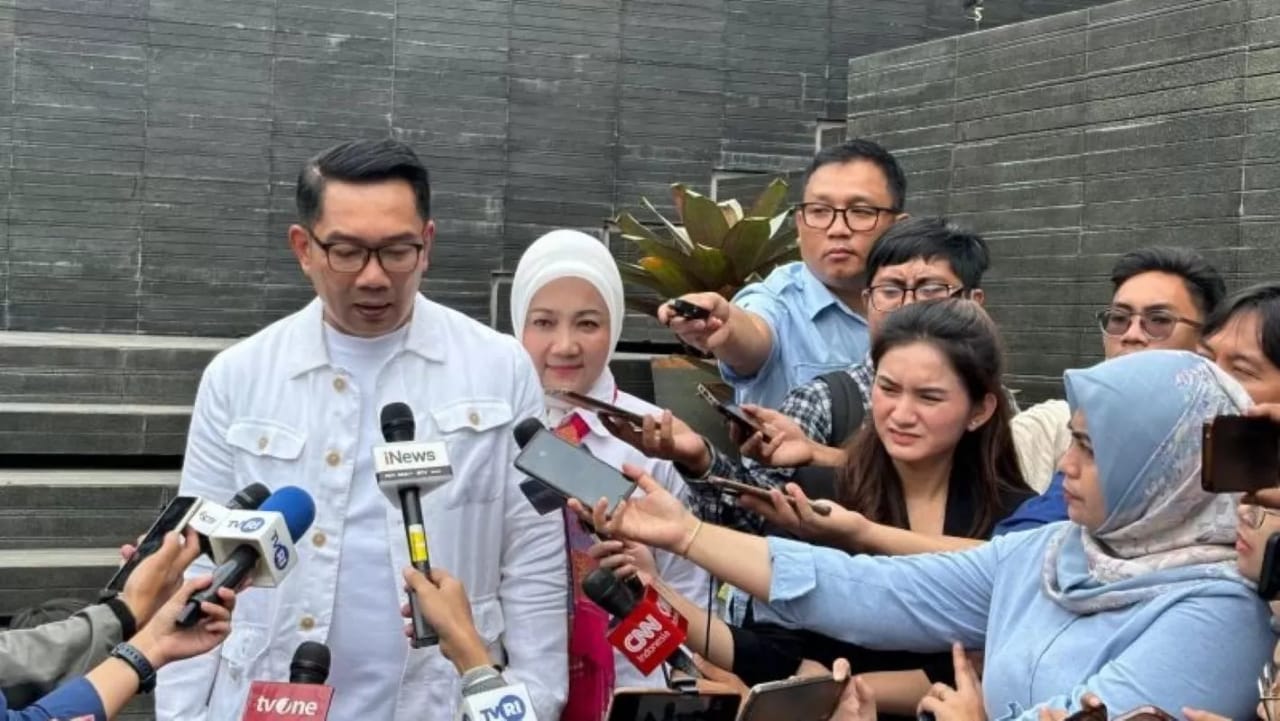 Ilustrasi mantan Gubernur Jawa Barat Ridwan Kamil (kiri).