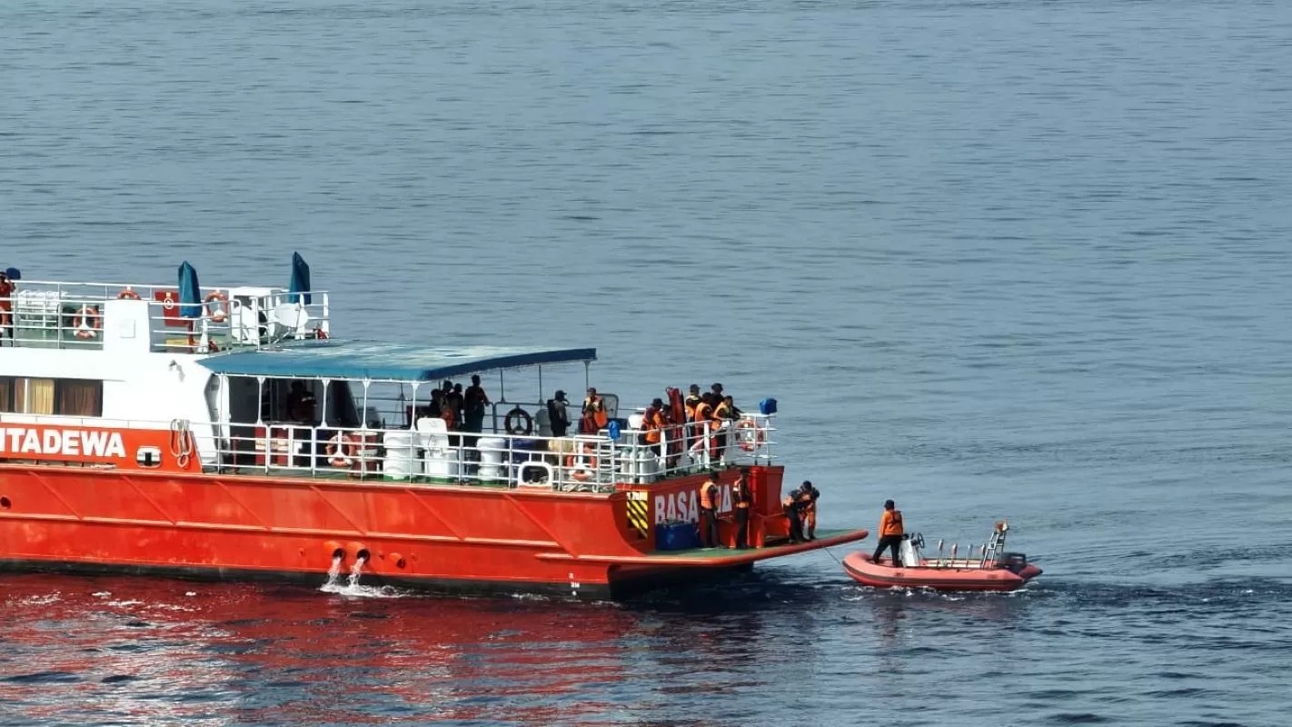 Tim SAR Gabungan melanjutkan pencarian 3 WNA Spanyol di Peraian Labuan Bajo, NTT