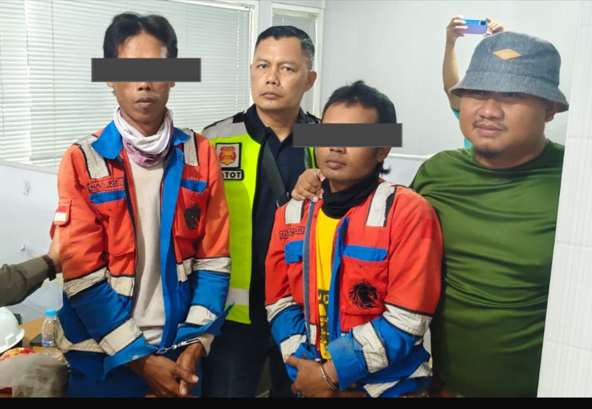 Dua pekerja nekat mencuri kabel grounding di kawasan industri PT SBI Tuban, kerugian ditaksir Rp9,1 juta.