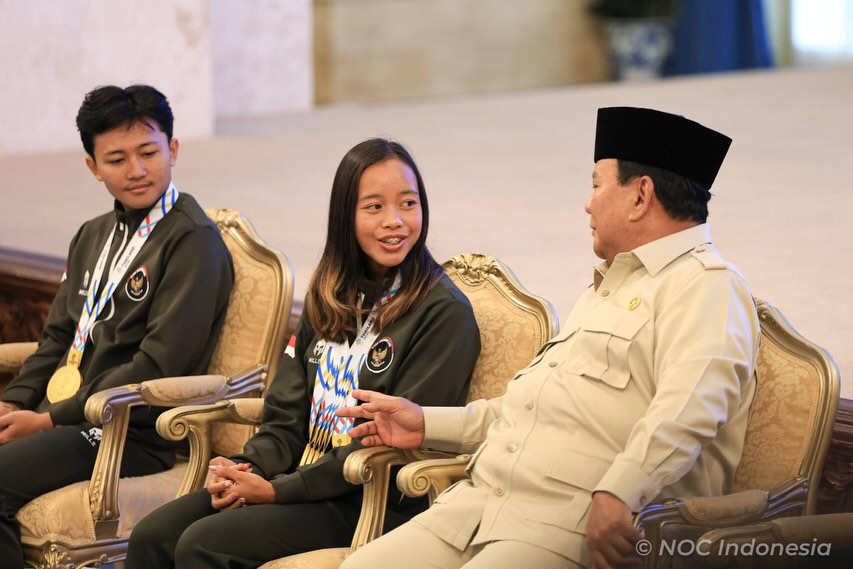 Presiden Prabowo Subianto saat penyerahan penghargaan kepada atlet peraih medali Sea Games Thailand