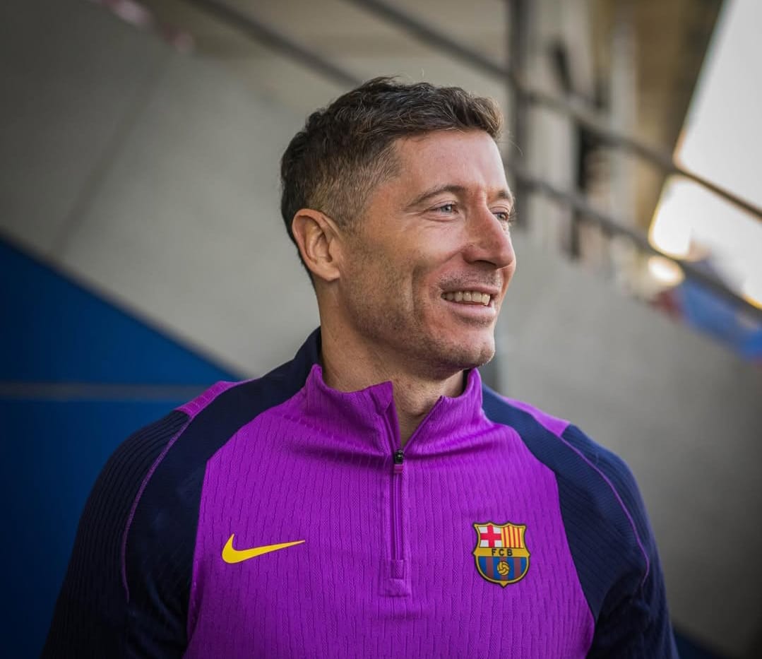 Masa depan Robert Lewandowski bersama Barcelona belum jelas.
