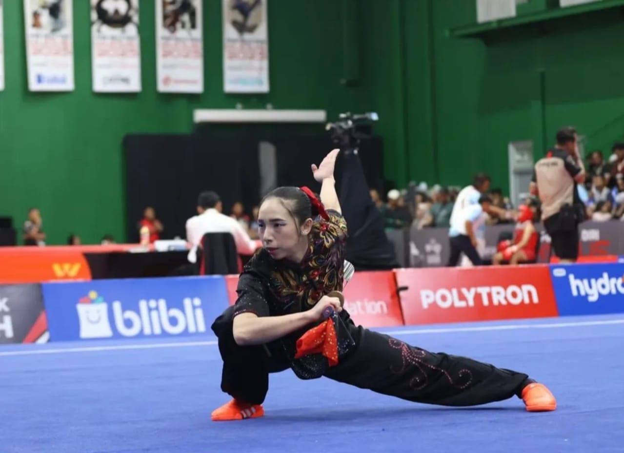 Jennifer Tjahyadi, peraih emas PON Beladiri Kudus.