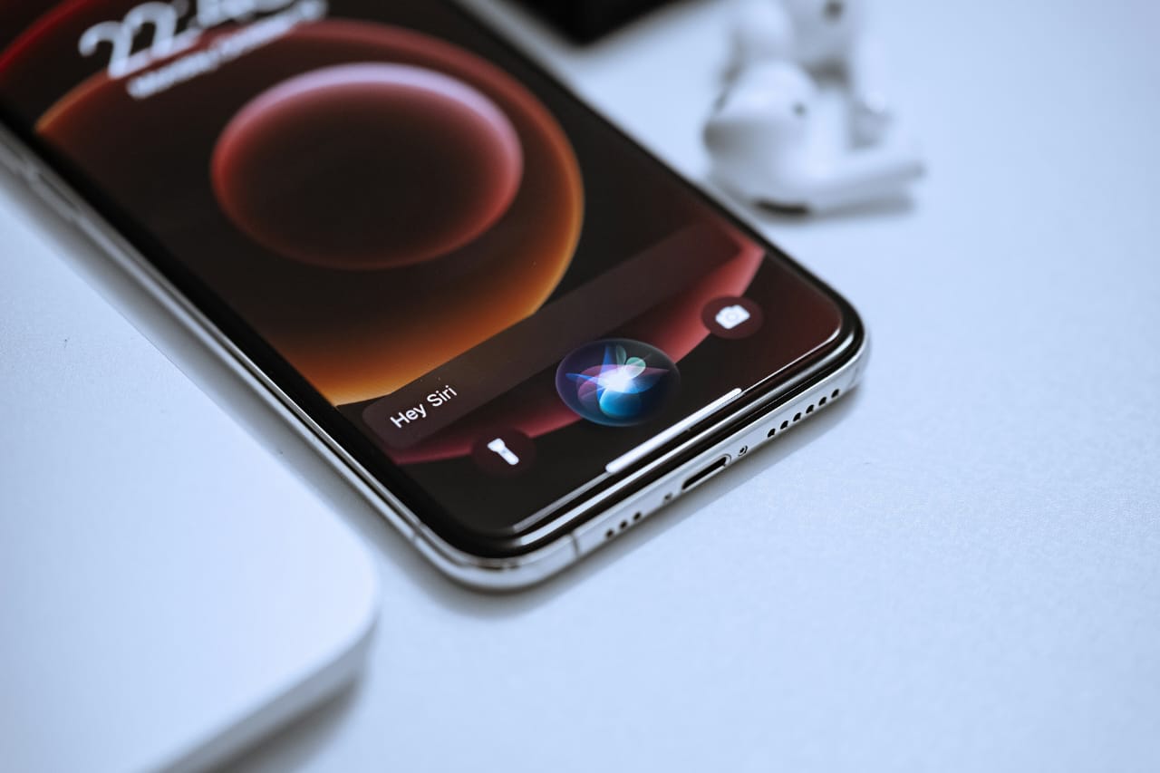 Menggandeng Google, Siri hadirkan beragam fitur baru.