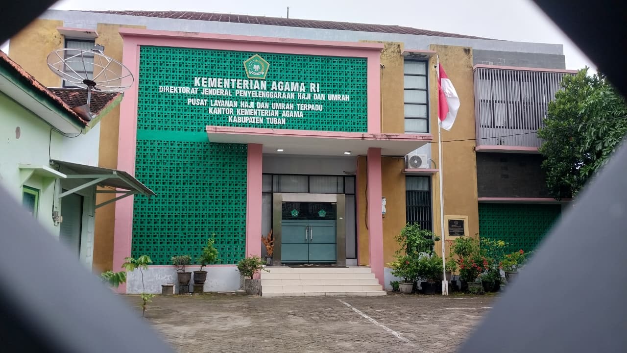 MENUNGGU REKOMENDASI LKPP: Gedung Pusat Layanan Haji dan Umrah Terpadu Kantor Kementerian Agama Kabupaten Tuban yang masih menunggu peralihan aset ke Kemenhaj Tuban.