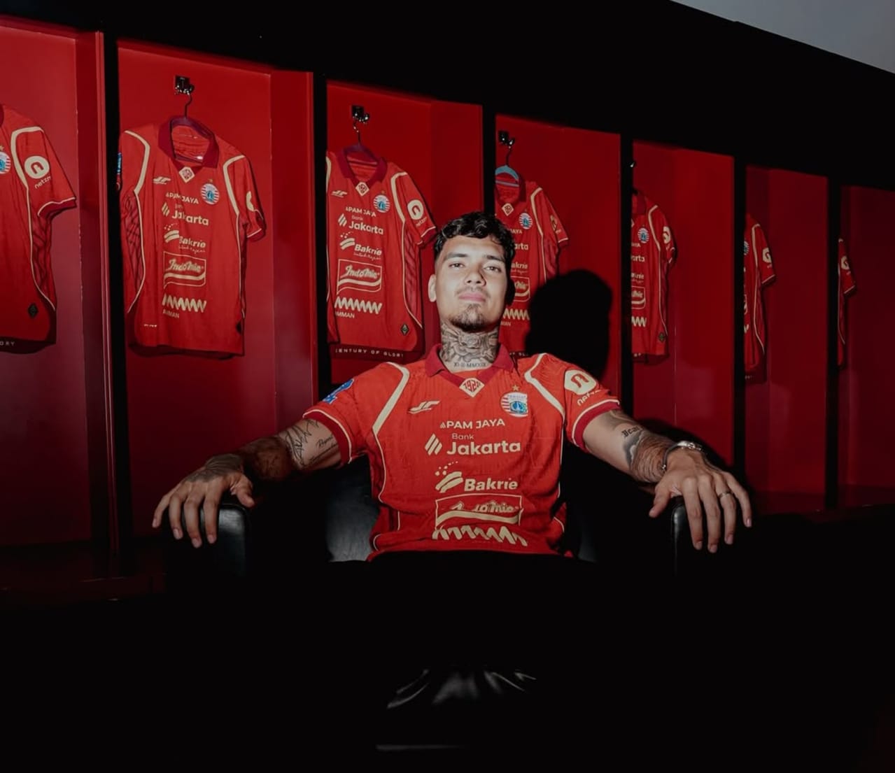 Pemain Timnas Indonesia, Shayne Pattynama, resmi gabung ke klub Liga 1 Persija