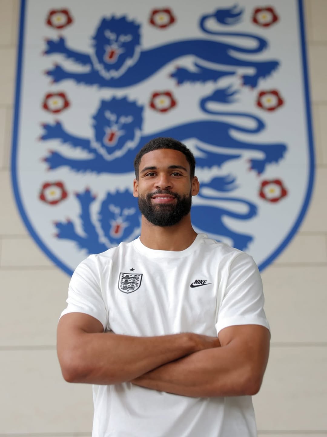 Gelandang Inggris Ruben Loftus-Cheek memilih setia bersama AC Milan