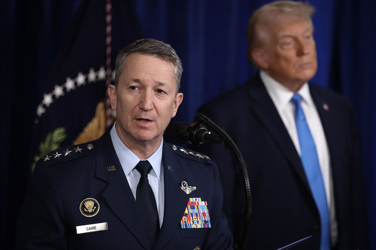 Jenderal Dan Caine yang turut bertemu Trump.