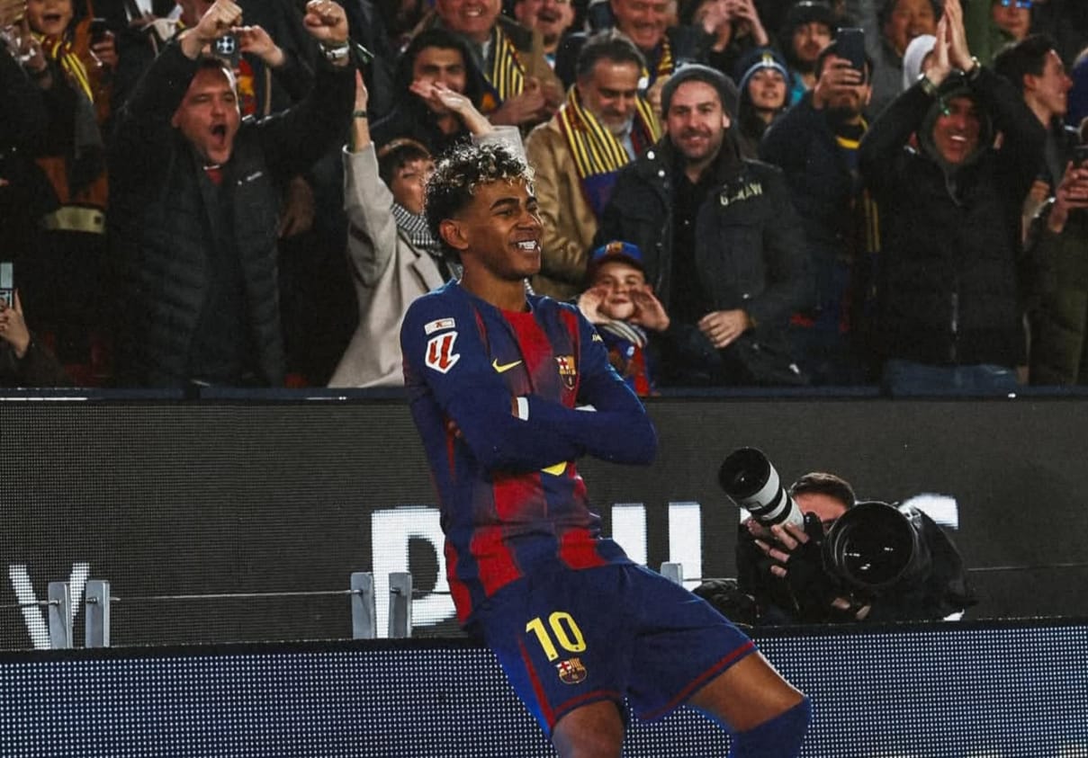 Selebrasi gol dari Lamine Yamal untuk Barcelona.