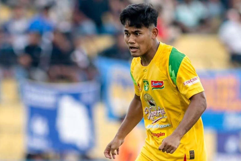 Toni Firmansyah pemain U-23 Persebaya Surabaya yang selalu jadi andalan di lini tengah