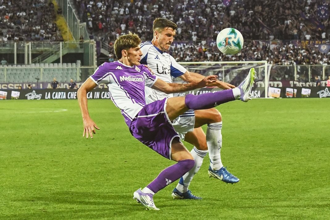 Roma meningkatkan intensitas pendekatan pada Fortini, tetapi Fiorentina masih mengontrol masa depan sang pemain.