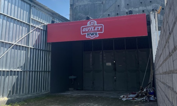 Outlet 23 HWG yang berdiri di Jalan Pahlawan No. 54 Kelurahan Gedongombo, Kecamatan Semanding Kabupaten Tuban.