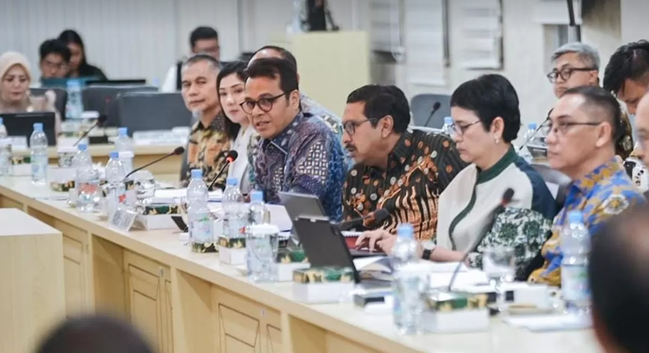 Lewat Komdigi, Indonesia menyiapkan langkah bertahap masuk industri semikonduktor bernilai strategis dunia.