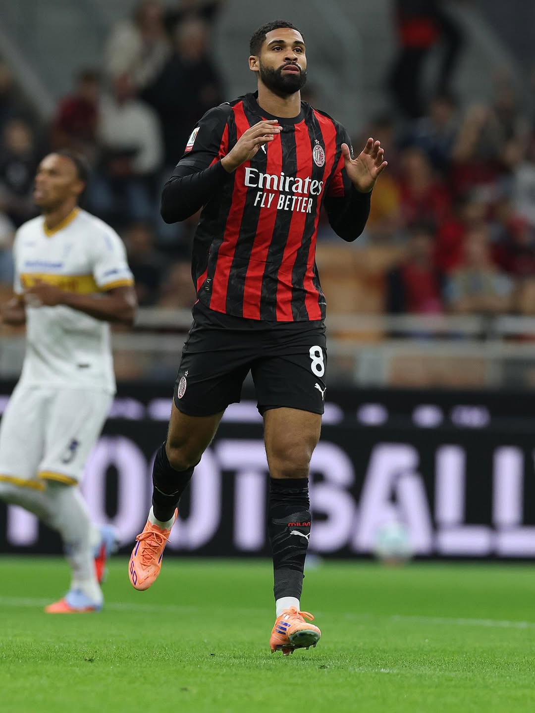Ruben Loftus-Cheek memilih bertahan di AC Milan meski digoda kontrak fantastis dari klub Arab Saudi dan Eropa