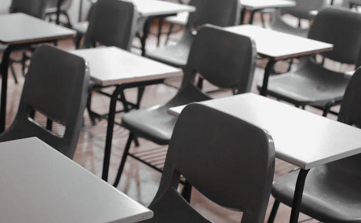 Ilustrasi bangku sekolah.