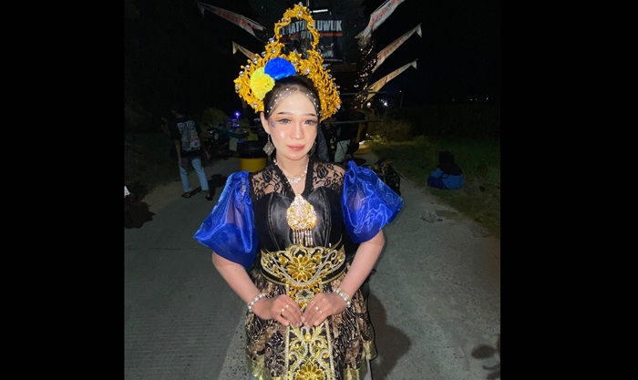 Renis Suryaningrum.