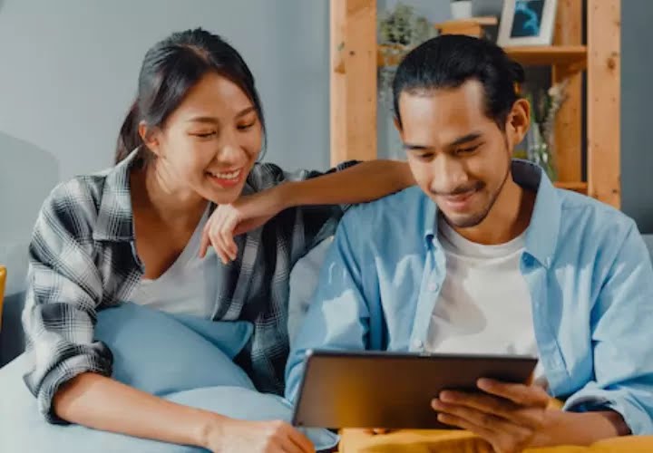 Seseorang yang lebih sering menonton youtube.