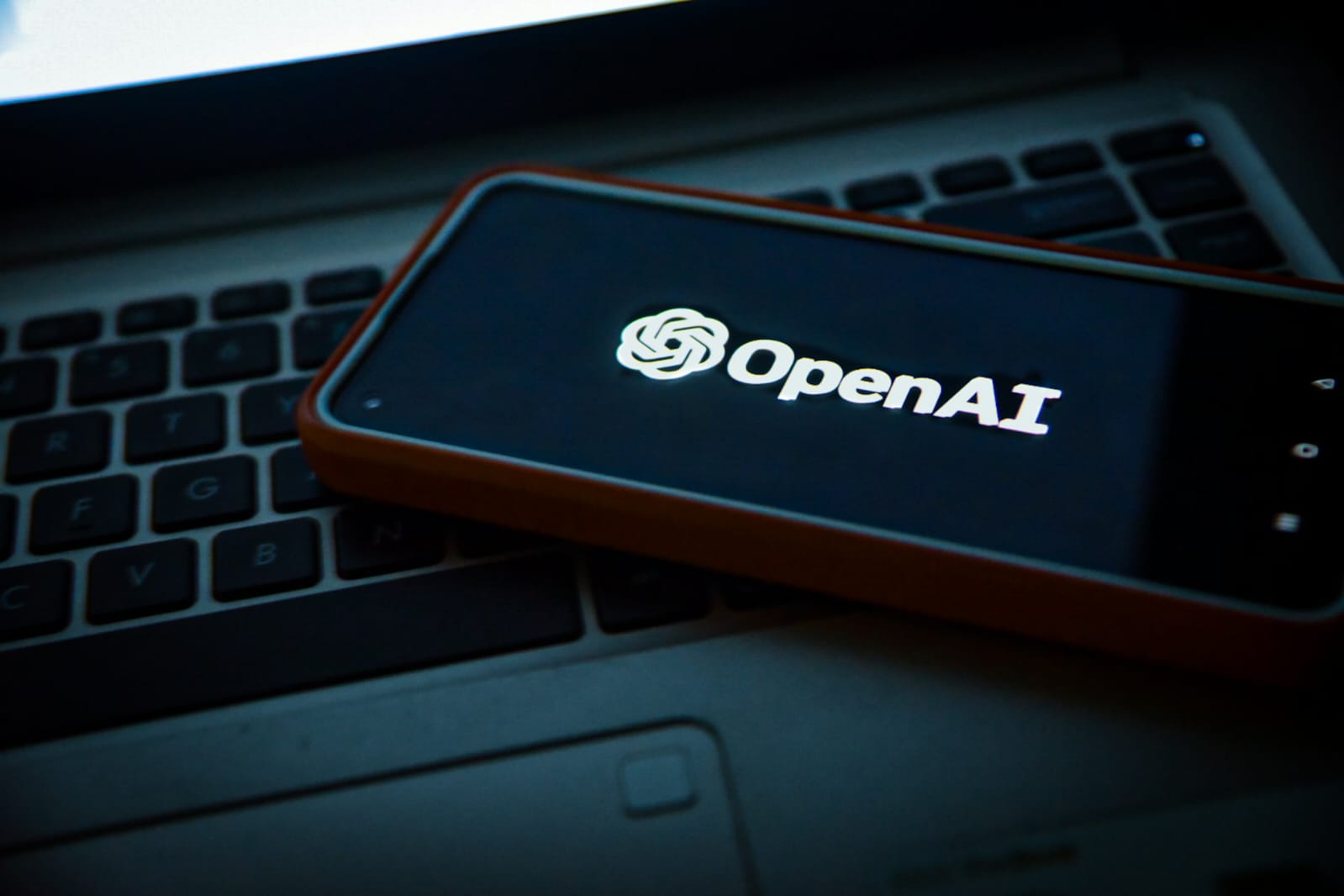 OpenAI akam memasuki pasar perangkat keras dengan merilis earbud berbasis AI.