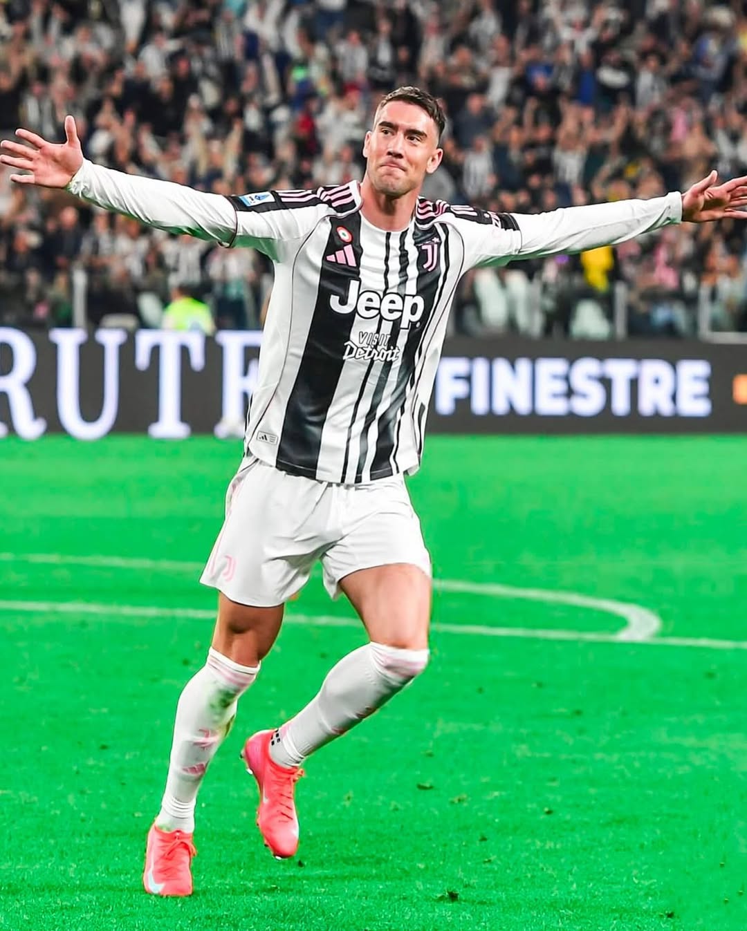 Striker Juventus Dusan Vlahovic masuk radar Barcelona, Bayern, dan AC Milan