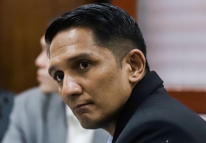 Sidang sengketa saham PT DNP menghadirkan ahli UI dan Unair. Keduanya menyebut gugatan Dahlan obscuur libel dan layak ditolak.