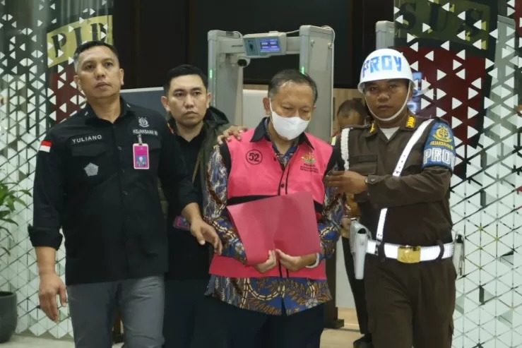R. Fadjar Donny Tjahjadi pejabat senior di Direktorat Jenderal Bea dan Cuka