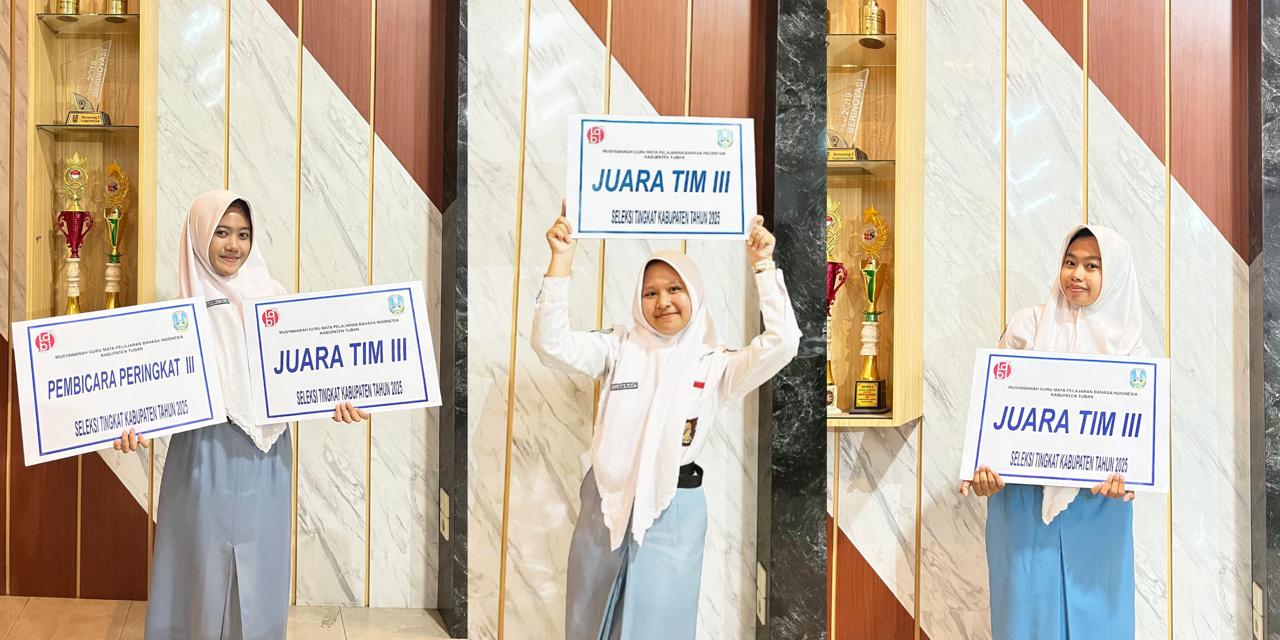Khairunnisa Aqillah (kiri), Tata Nilam Wijayanti (tengah), Laysa Naylufaz Zahroh (kanan) membawa piagam juara setelah keluar sebagai juara 3 Lomba Debat Indonesia.