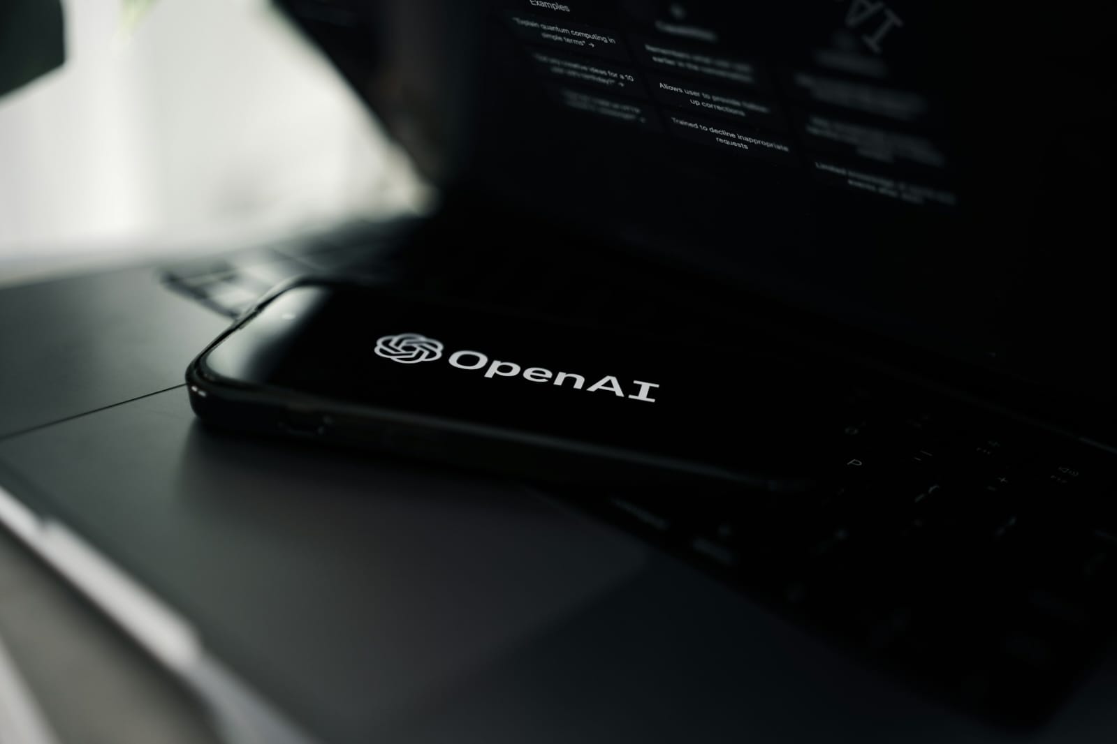 OpenAI resmi rekrut Peter Steinberger dari OpenClaw.