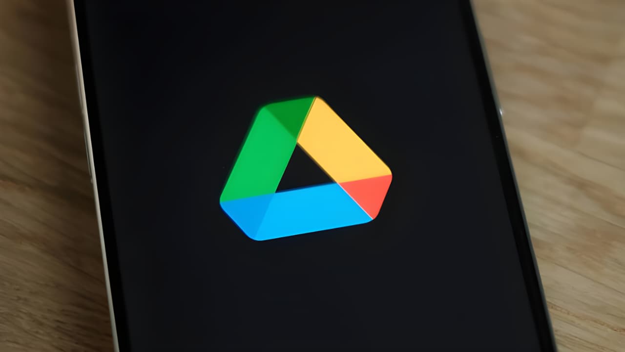 Google akan hadirkan fitur pencadangan file yang diunduh oleh pengguna.