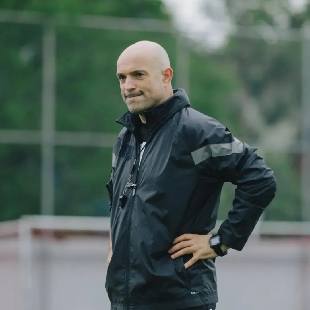 Persebaya bangkit setelah Bernardo Tavares memangkas skuad Balkan