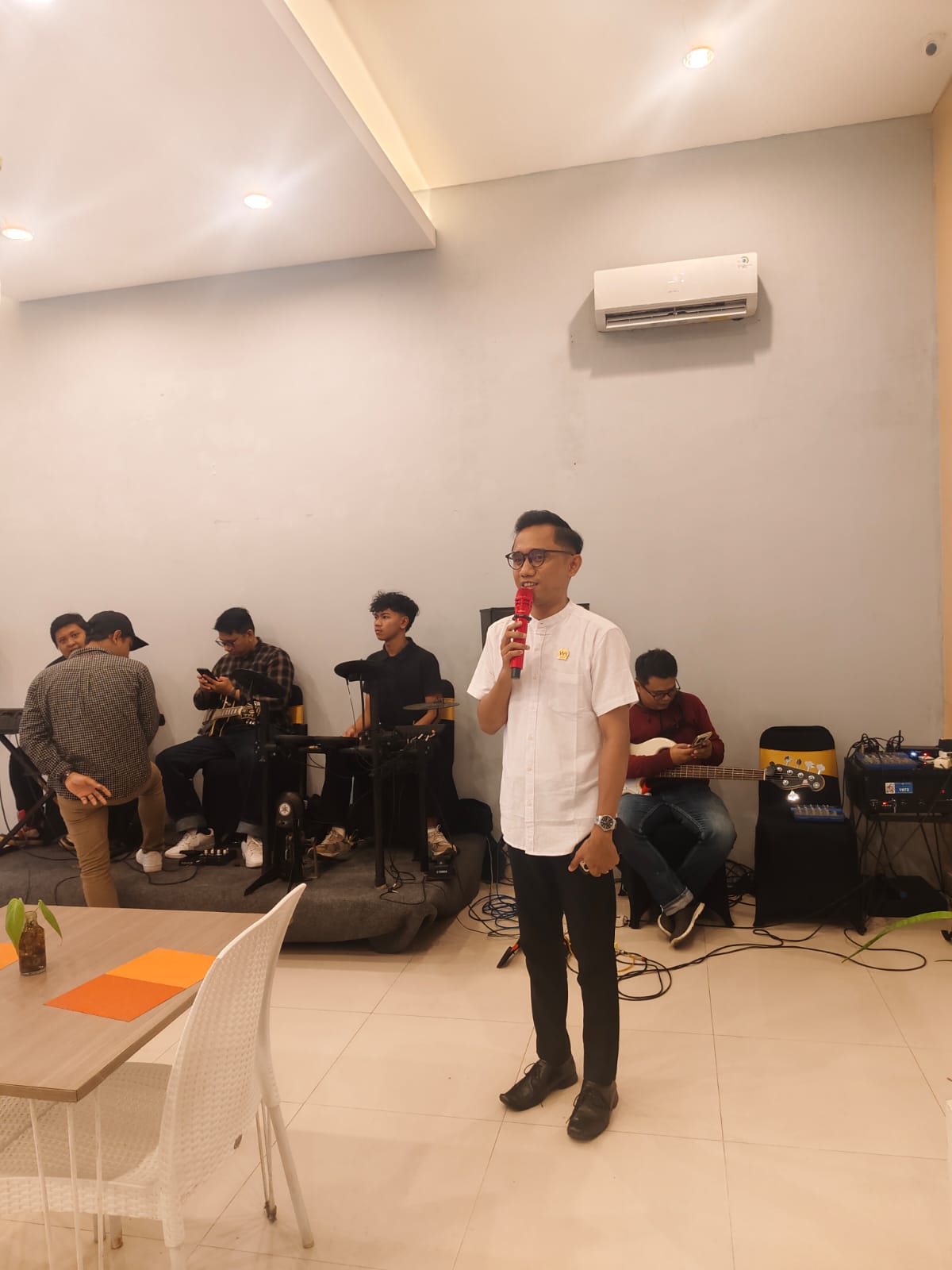 Hotel Manager De La Charis Tuban by Waringin Hospitality, Alfan
