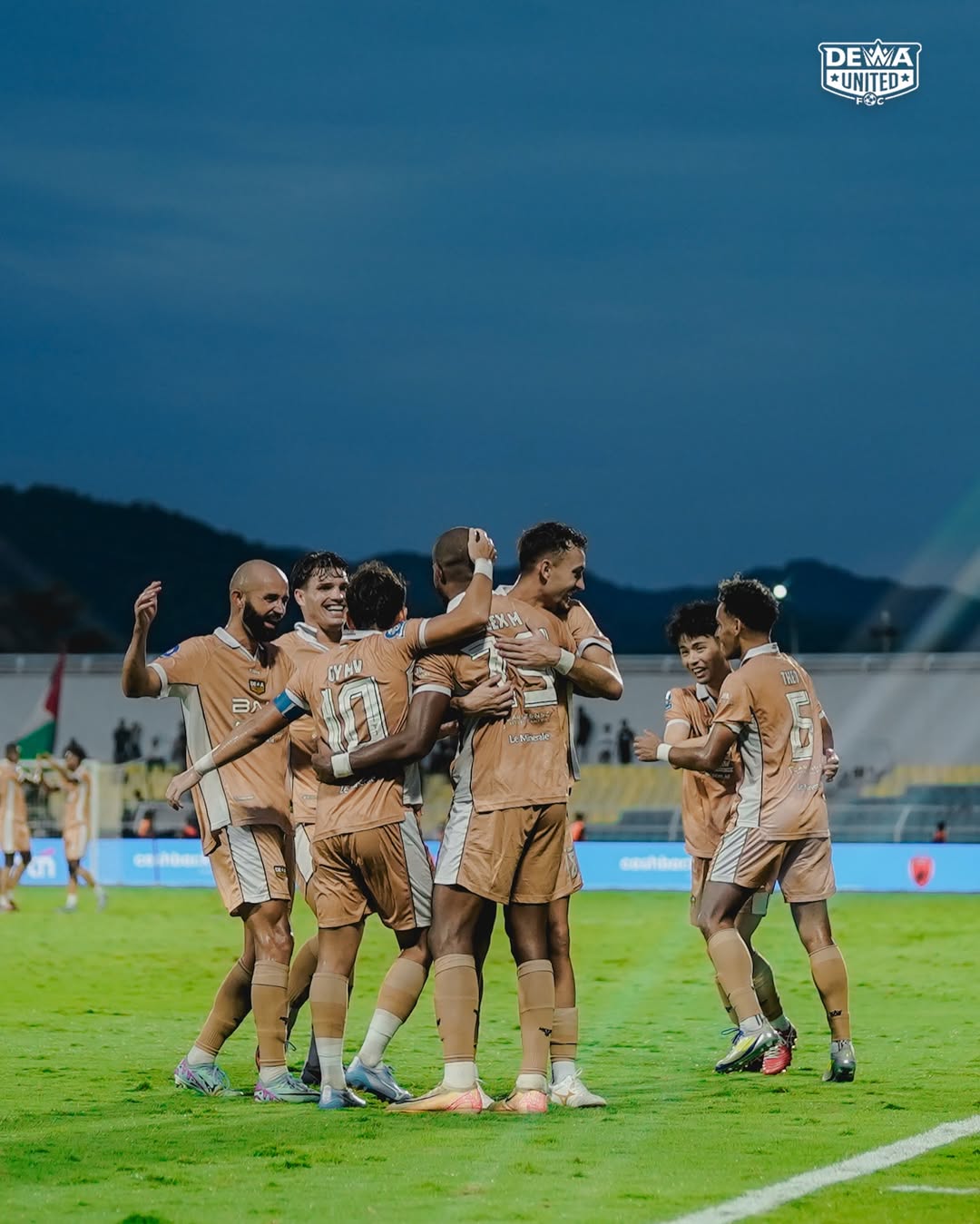 AFC mengonfirmasi Indonesia naik ke peringkat 18 Asia, berkat hasil Persib dan Dewa United.