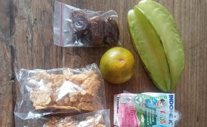 Salah satu menu MBG di Tuban selama puasa dinilai kurang layak dan ramai dikritik.