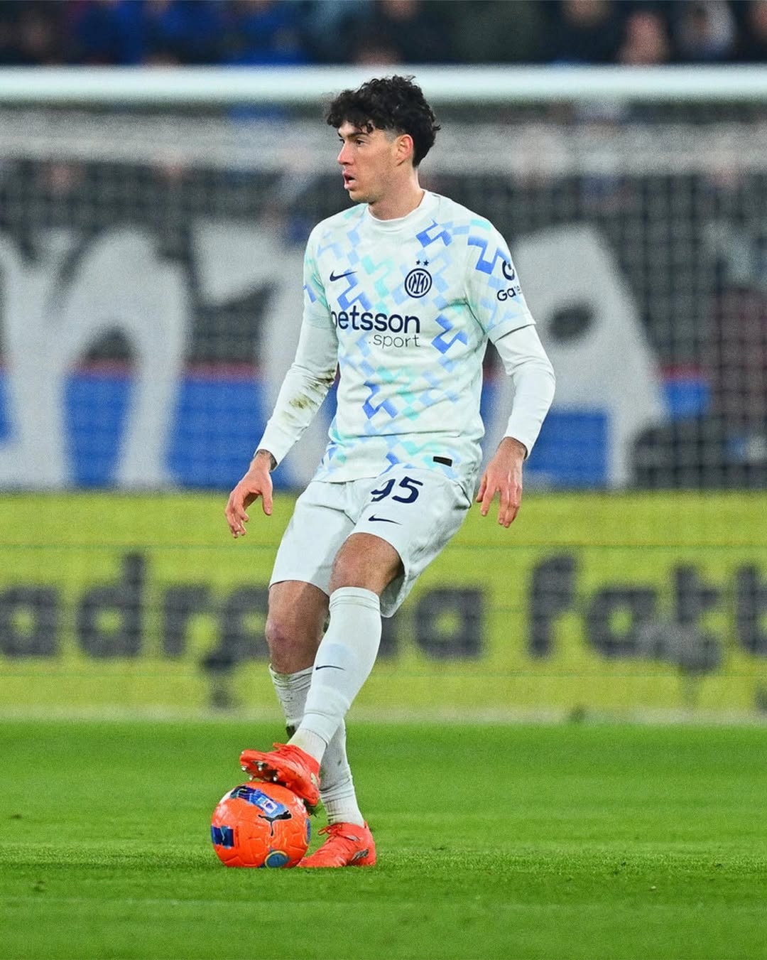 Liverpool membidik Alessandro Bastoni sebagai prioritas transfer bek tengah.