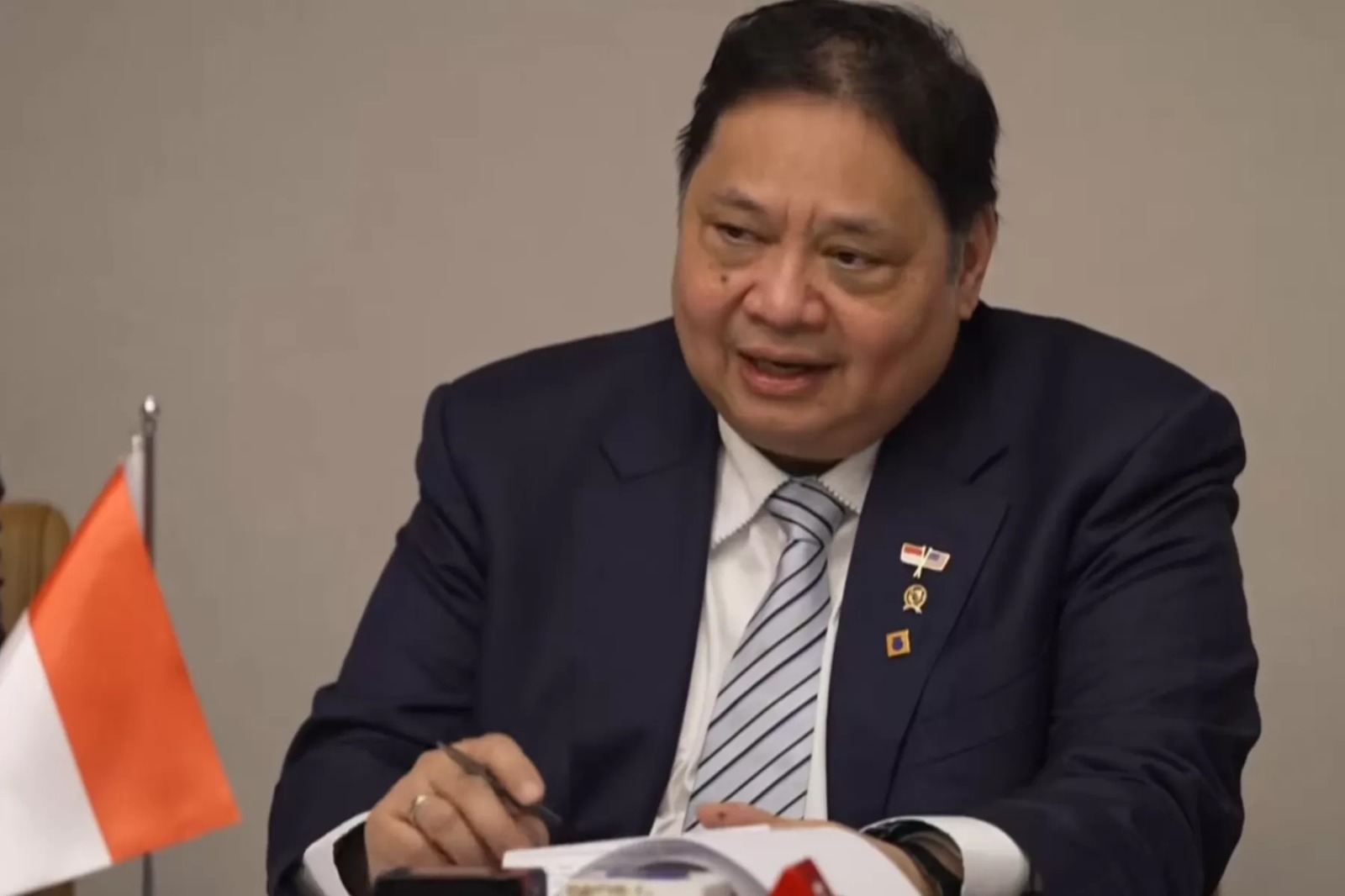 Menko Bidang perekonomian Airlangga Hartarto. 